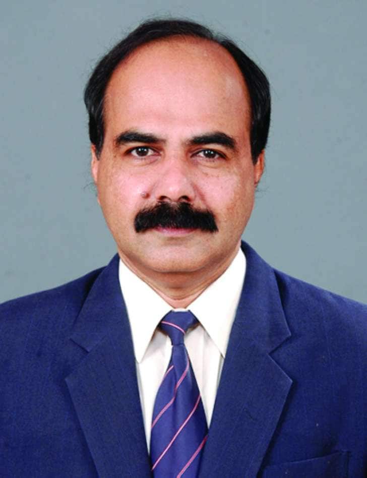 Dr MOHANAN KUNNUMMEL